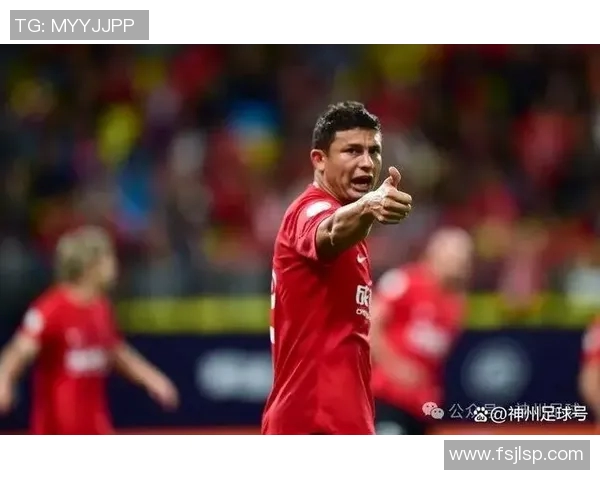 爆花头足球明星揭秘他在绿茵场上的传奇故事与成就分析