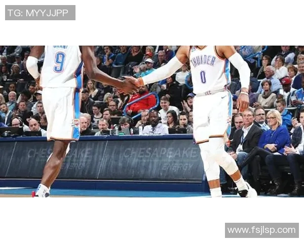 火箭与雷霆激战三月二十七日NBA赛场精彩对决回顾与分析