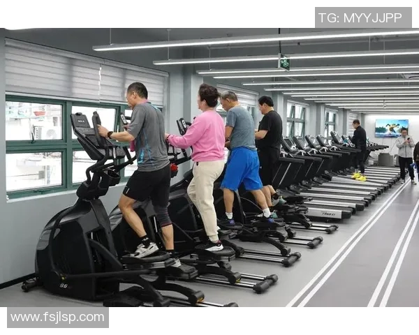 全面解析健身宝典中的哑铃使用技巧与效果图展示